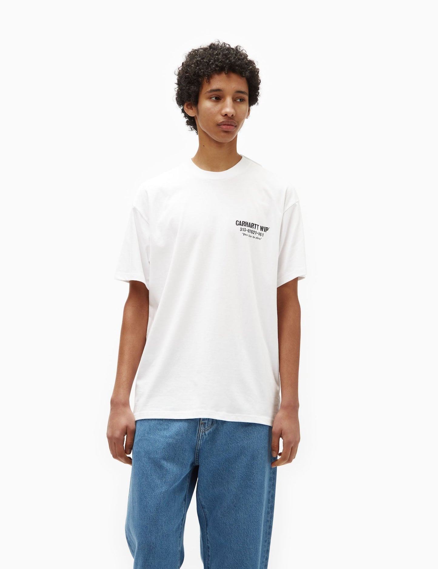 T-Shirt „Less Troubles“ (locker geschnitten) – Weiß/Schwarz